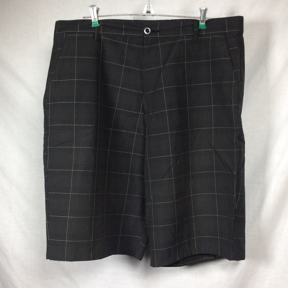 Burnside Men’s Black/Gray Plaid Flat Front Shorts, Sz 36